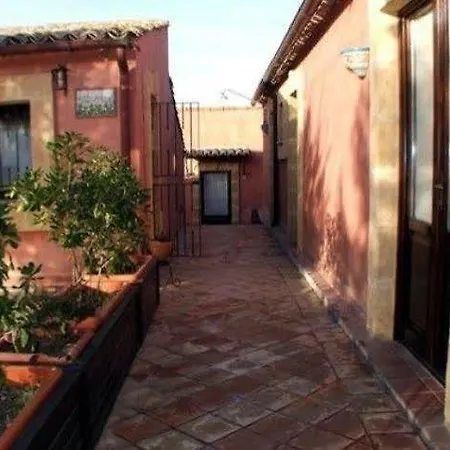 Borgo Nocchiara 3* Carlentini